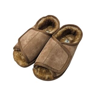 Hammacher Schlemmer The Gentlemen's Adjustable Sheepskin Slippers